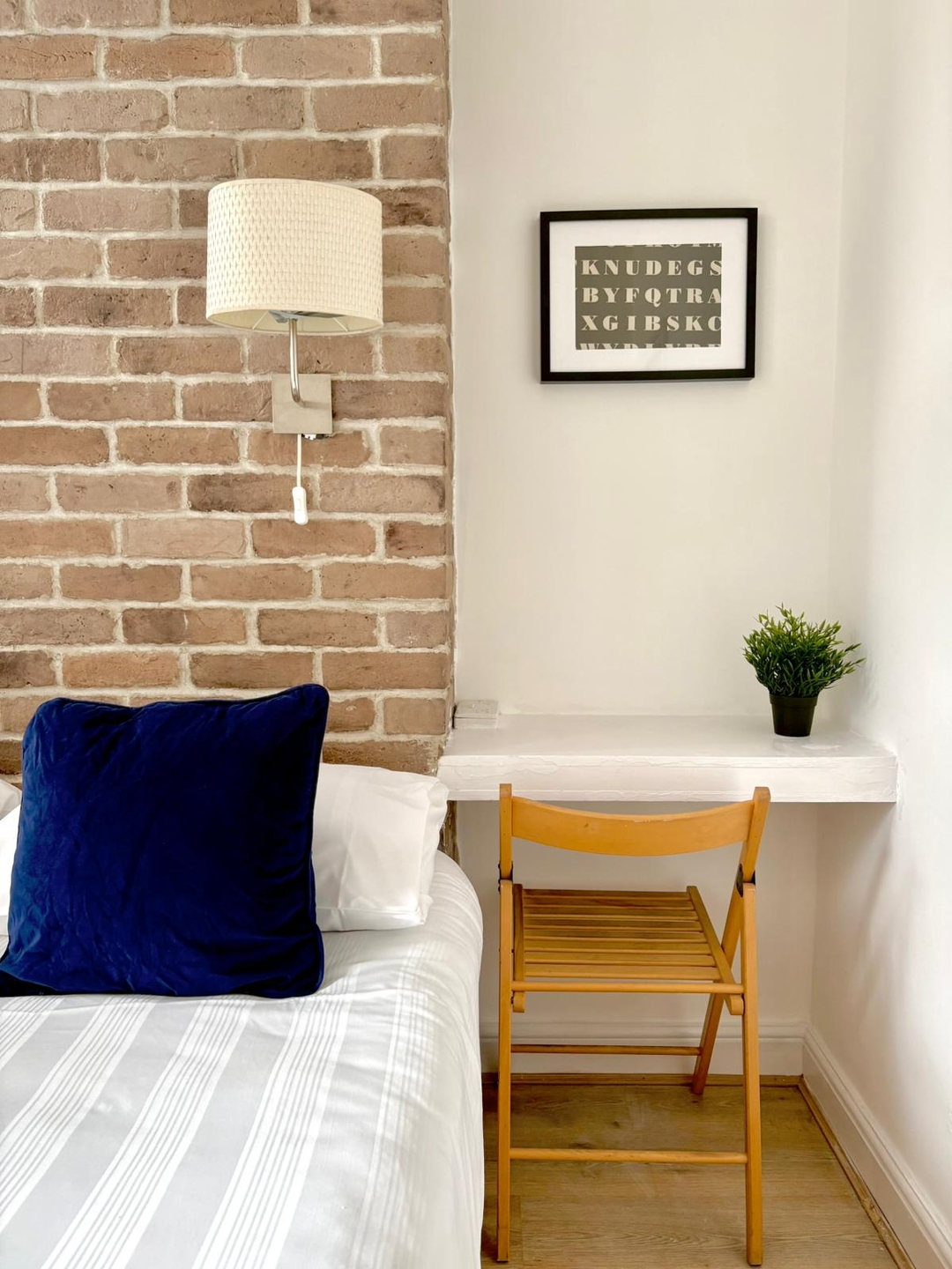 Clerkenwell Apartments by PrimeCityHosts F1 9 primecityhosts.com