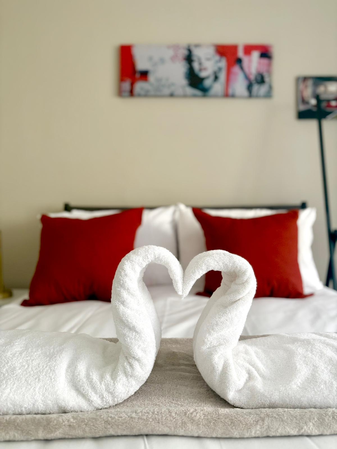 Earl's Court Apartment by PrimeCityHosts 6 primecityhosts.com