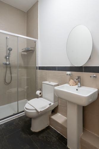 Finchley Road Apartment by PrimeCityHosts - F2 21 primecityhosts.com