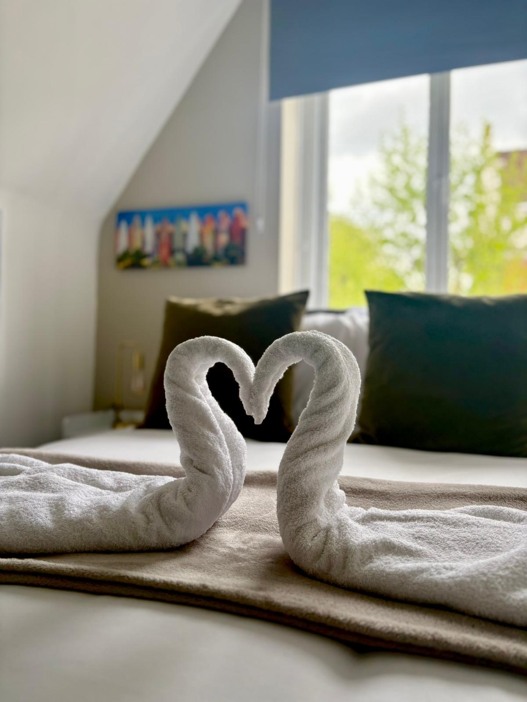 Earl's Court Apartment by PrimeCityHosts 6 primecityhosts.com