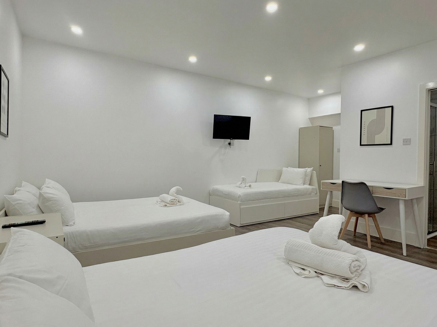 Charlotte Street Family Rooms by News Hotel B2 3 primecityhosts.com