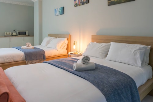 Finchley Road Studios by PrimeCityHosts - S3 0 primecityhosts.com