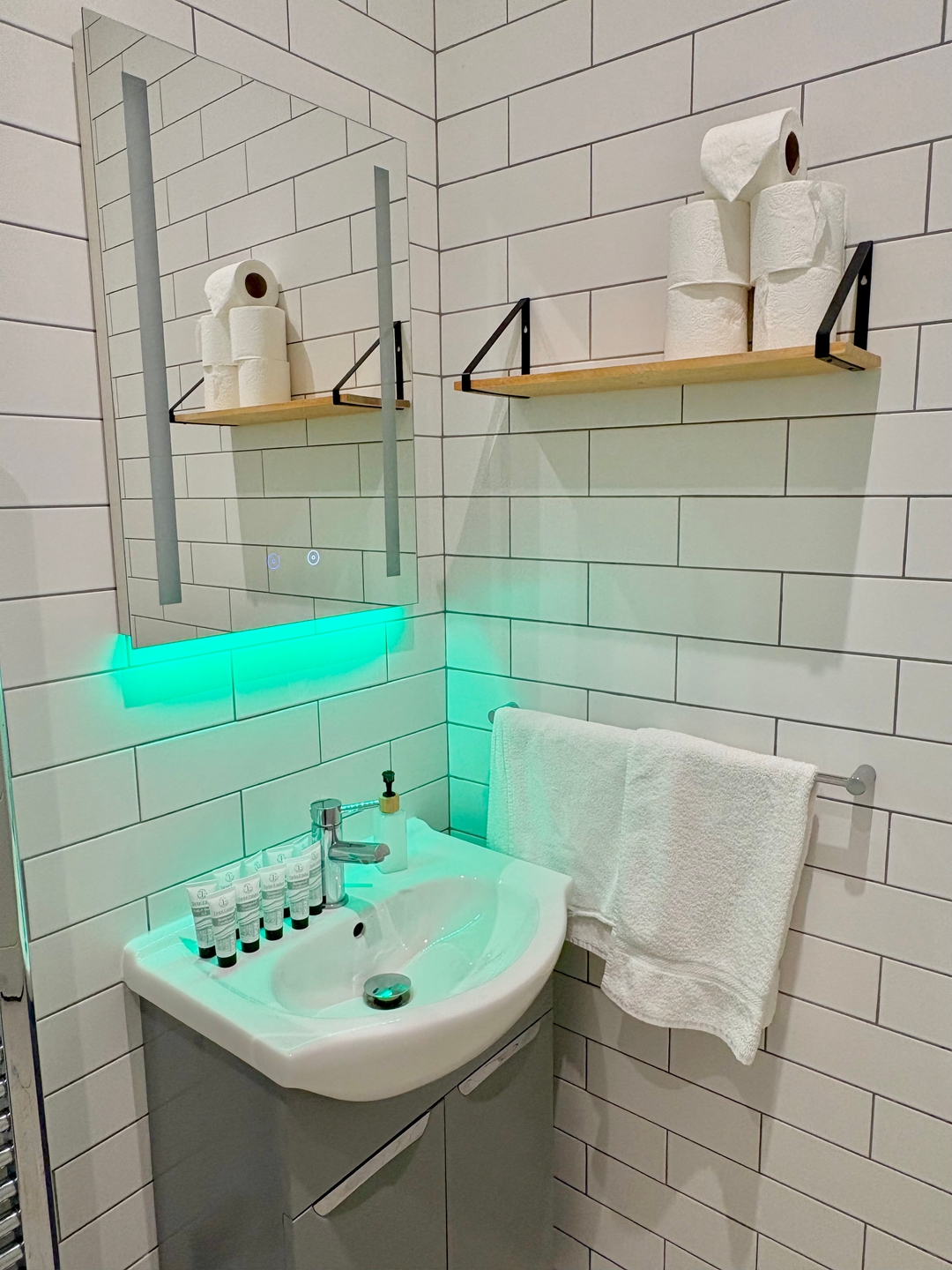 Shoreditch Apartments by PrimeCityHosts F4 15 primecityhosts.com