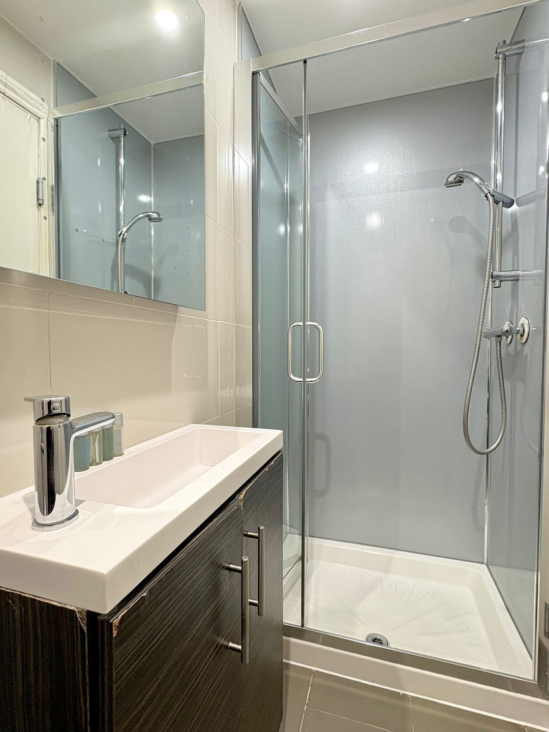 Charlotte Street Rooms by News Hotel R2 13 primecityhosts.com