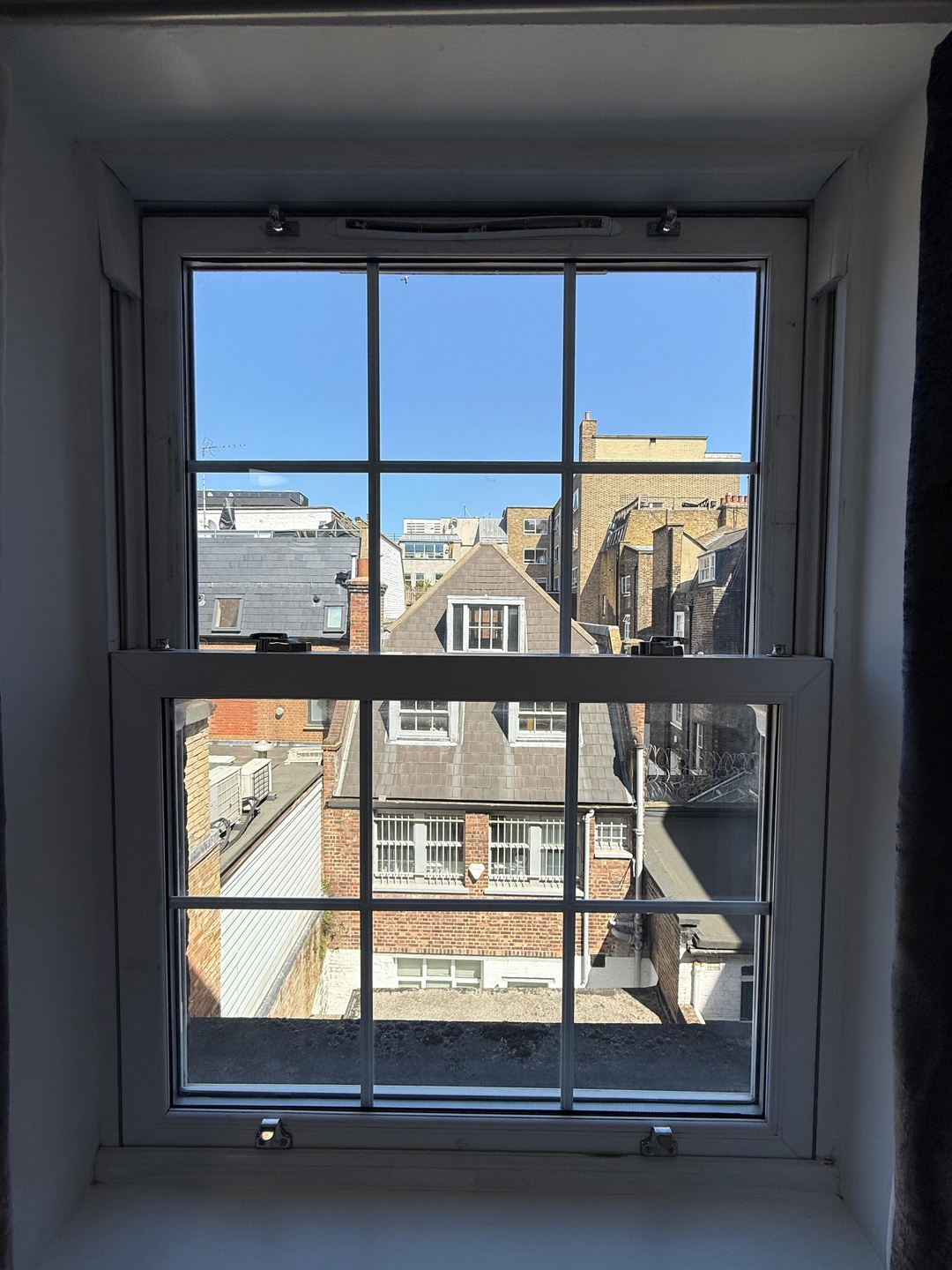 Charlotte Street Rooms by News Hotel R6 17 primecityhosts.com