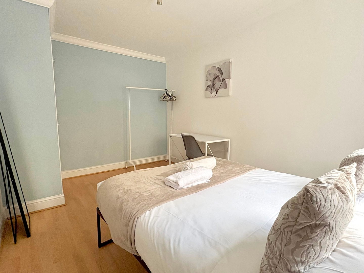 Islington 2 bedroom terrace Apartment by PrimeCityHosts 1 primecityhosts.com