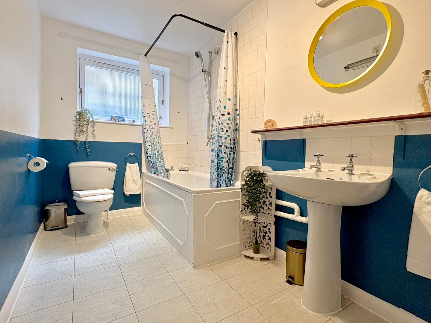 Earl's Court Apartment by PrimeCityHosts 23 primecityhosts.com