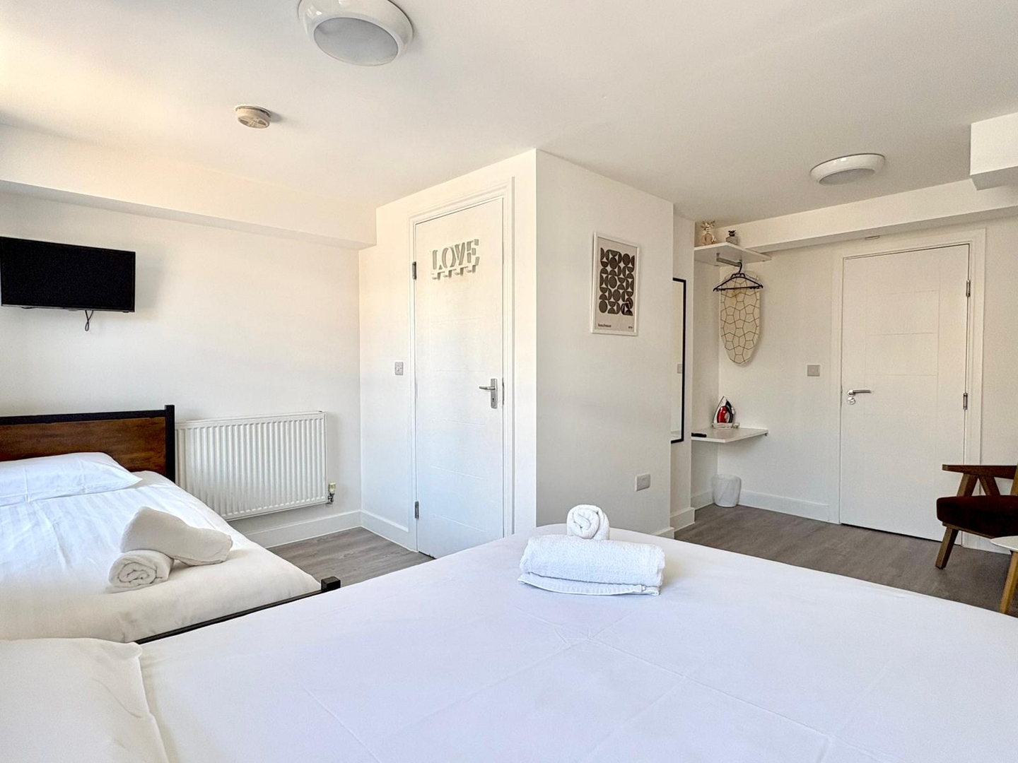 Charlotte Street Rooms by News Hotel R6 3 primecityhosts.com