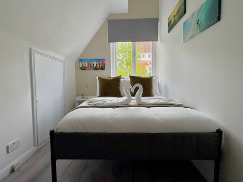 Earl's Court Apartment by PrimeCityHosts 16 primecityhosts.com