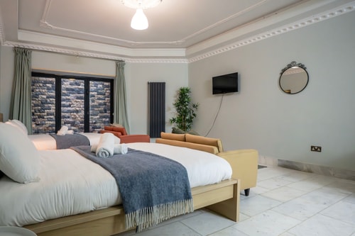 Finchley Road Studios by PrimeCityHosts - S3 2 primecityhosts.com