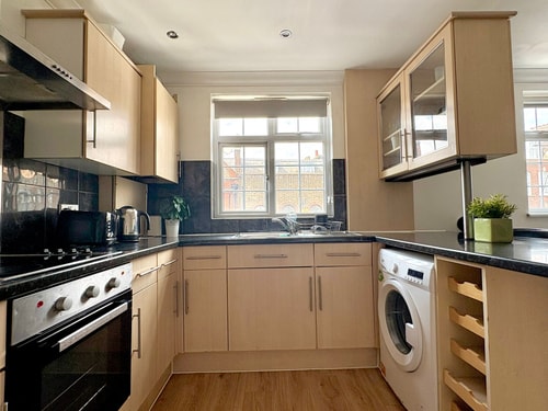 Islington 2 bedroom Apartment by PrimeCityHosts 11 primecityhosts.com