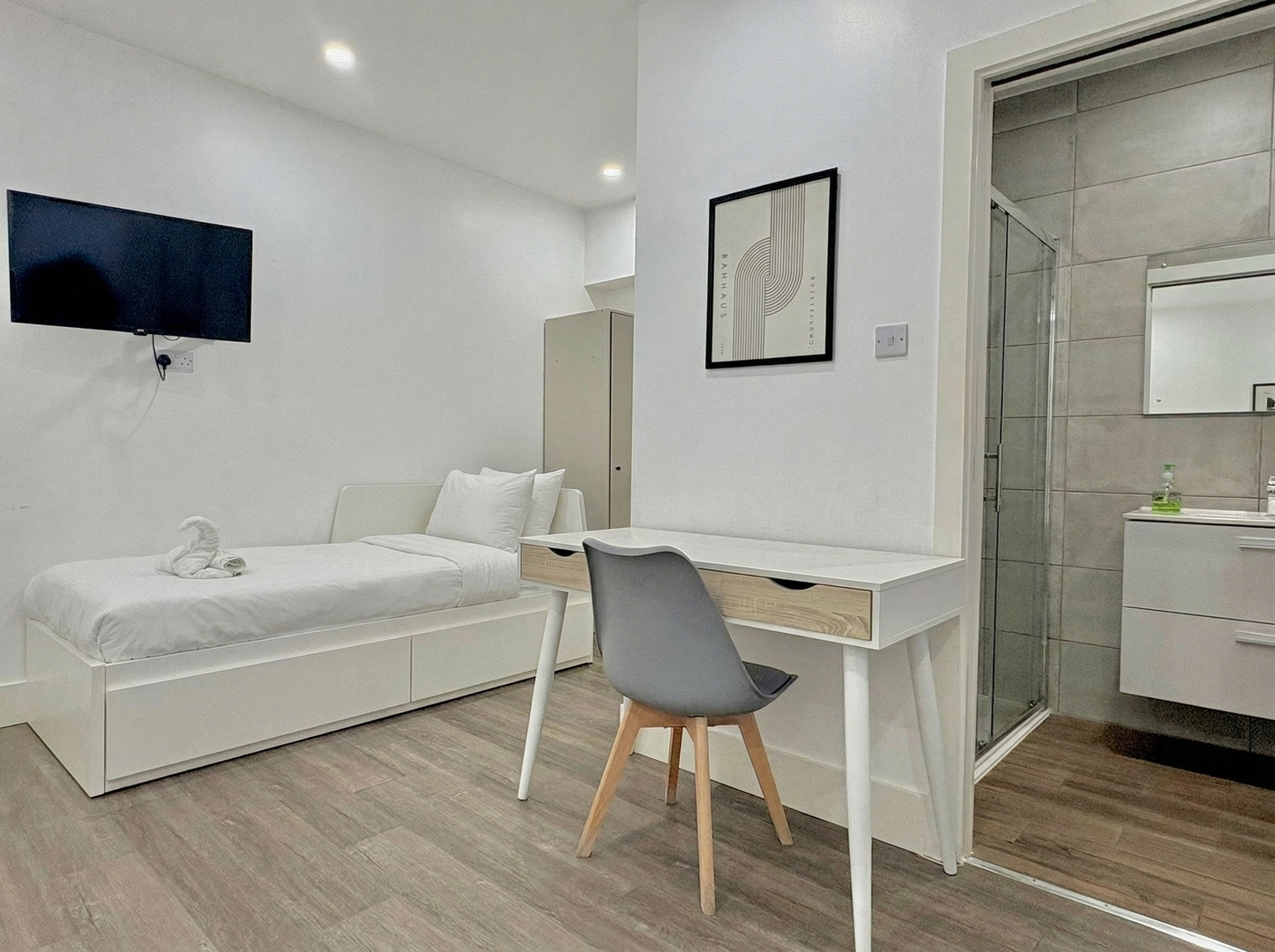 Charlotte Street Family Rooms by News Hotel B2 4 primecityhosts.com