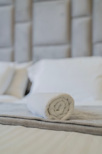 Finchley Road Studios by PrimeCityHosts - S1 6 primecityhosts.com