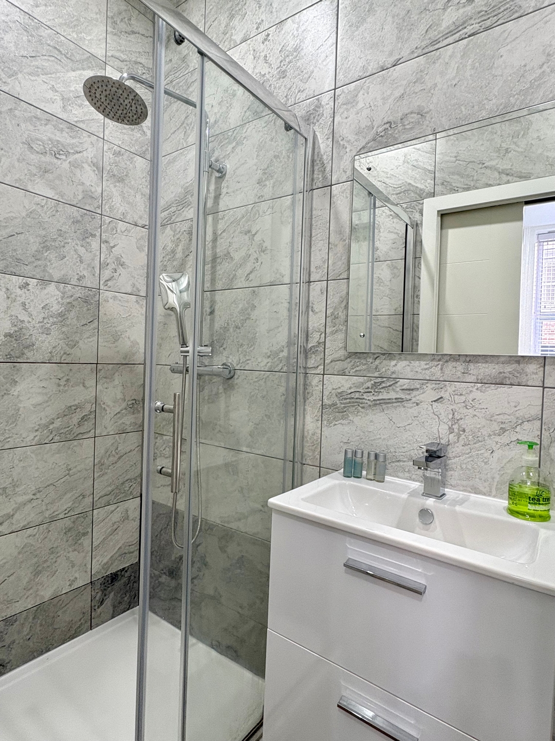 Charlotte Street Family Rooms by News Hotel B1 11 primecityhosts.com