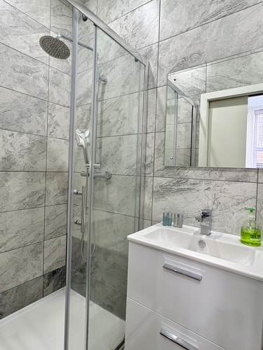 Charlotte Street Family Rooms by News Hotel B1 11 primecityhosts.com