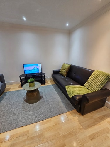 Islington 2 bedroom Apartment by PrimeCityHosts 7 primecityhosts.com