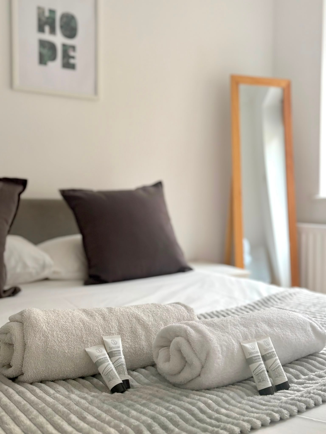 Islington 2 bedroom terrace Apartment by PrimeCityHosts 16 primecityhosts.com
