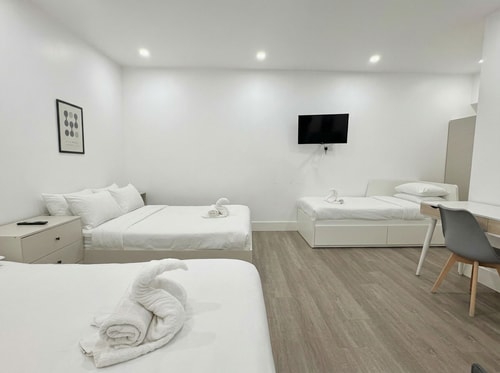 Charlotte Street Family Rooms by News Hotel B2 2 primecityhosts.com