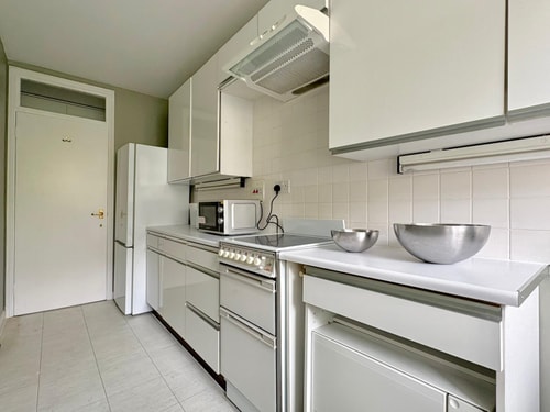 Earl's Court Apartment by PrimeCityHosts 22 primecityhosts.com