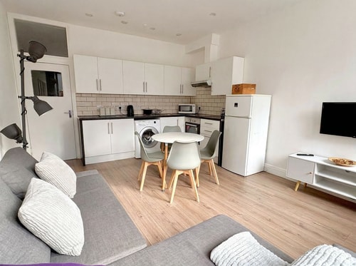 Shoreditch Apartments by PrimeCityHosts F6 7 primecityhosts.com