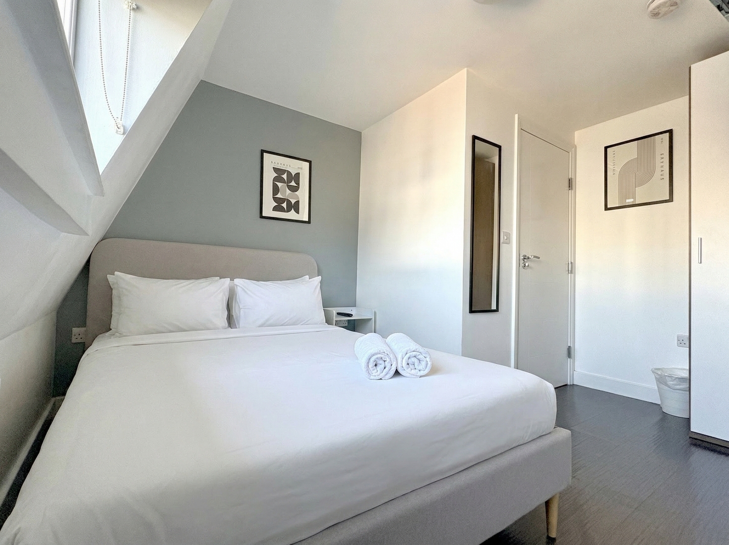 Charlotte Street Rooms by News Hotel R8 0 primecityhosts.com