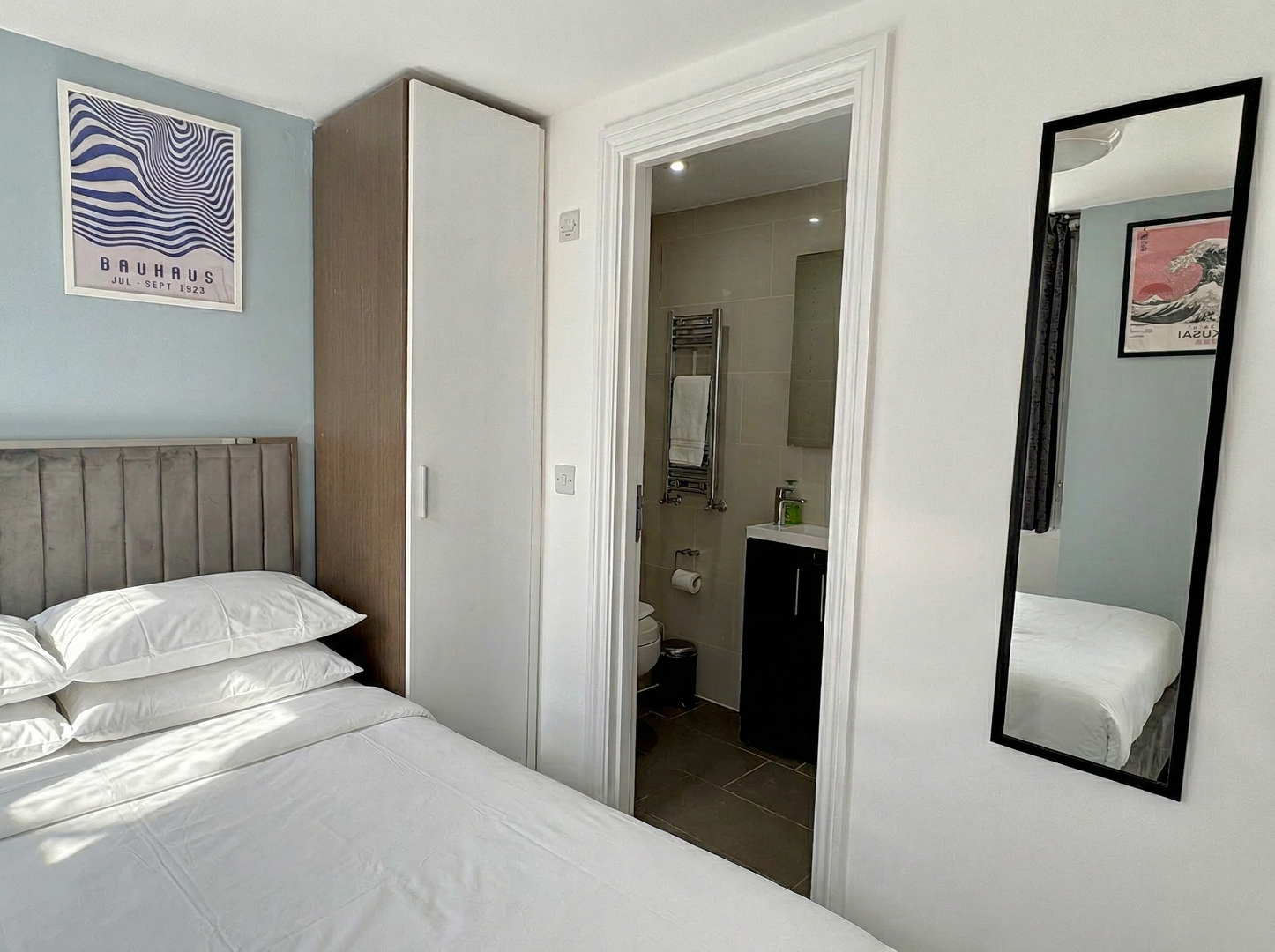 Charlotte Street Rooms by News Hotel R5 4 primecityhosts.com