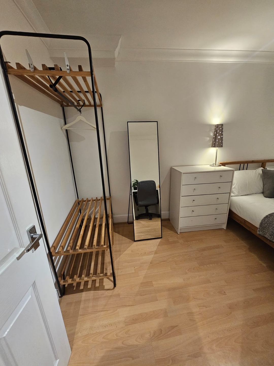 Islington 2 bedroom Apartment by PrimeCityHosts 5 primecityhosts.com