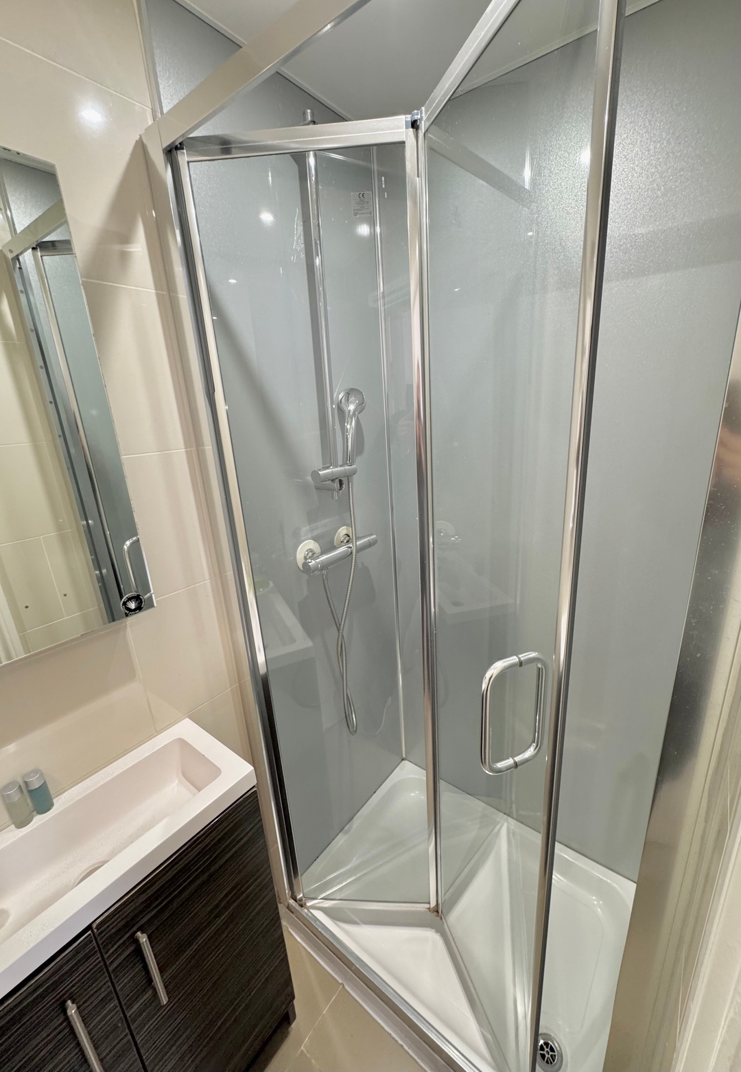 Charlotte Street Rooms by News Hotel R3 6 primecityhosts.com