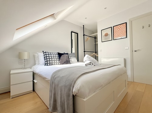 Camden Town Apartment by PrimeCityHosts 0 primecityhosts.com