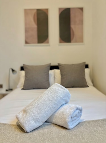 Shoreditch Apartments by PrimeCityHosts F4 2 primecityhosts.com