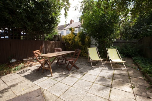 Tooting Studios by PrimeCityHosts S2 6 primecityhosts.com