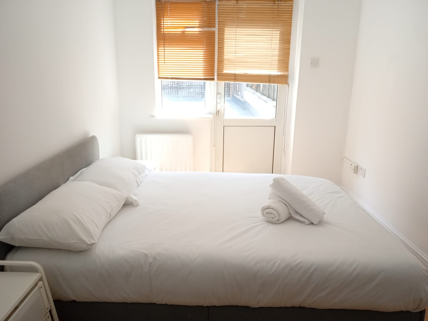 Islington 2 bedroom terrace Apartment by PrimeCityHosts 2 primecityhosts.com