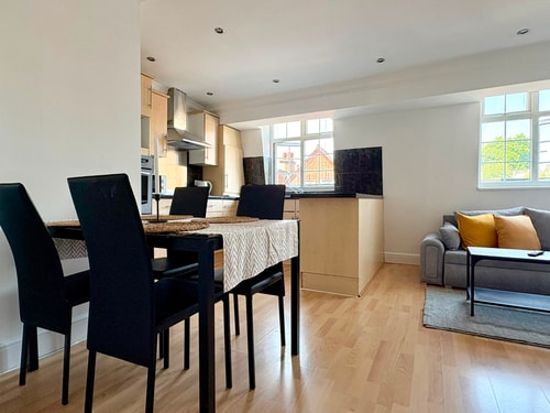 Islington Apartment by PrimeCityHosts 16 primecityhosts.com