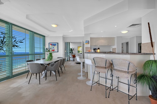 Panoramic Ocean View Sub-Penthouse Crown Surfers 16 Serain Residences