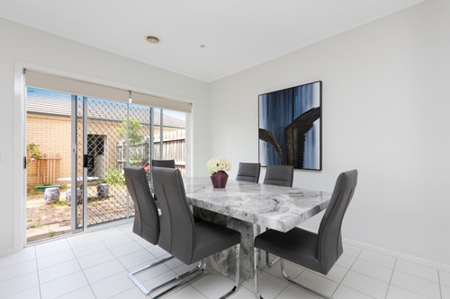 3 bedroom Townhouse next to River East Melbourne 4 Serain Residences