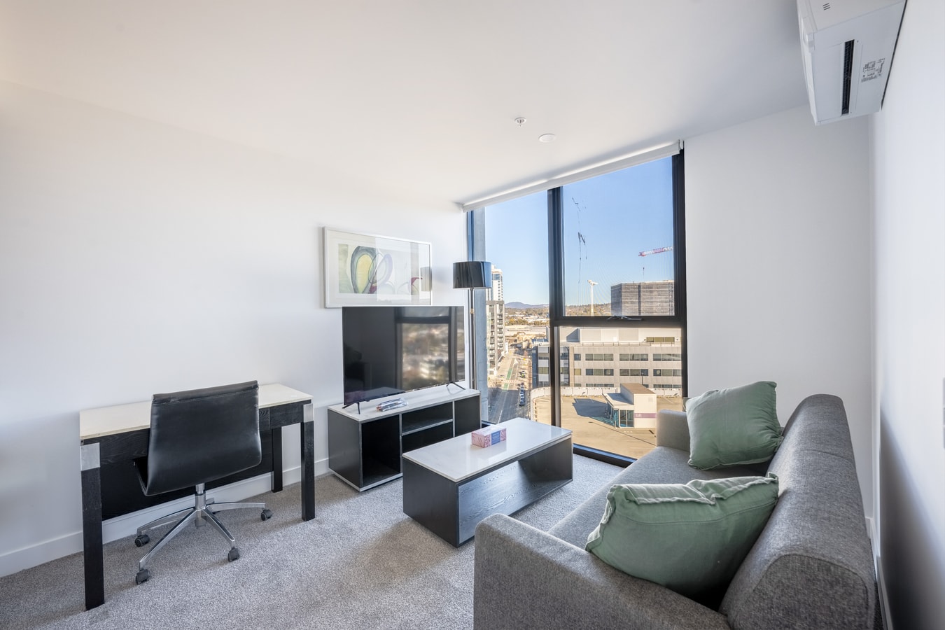 Modern Style Comfortable 1Bedroom Apt with Parking 1 Serain Residences