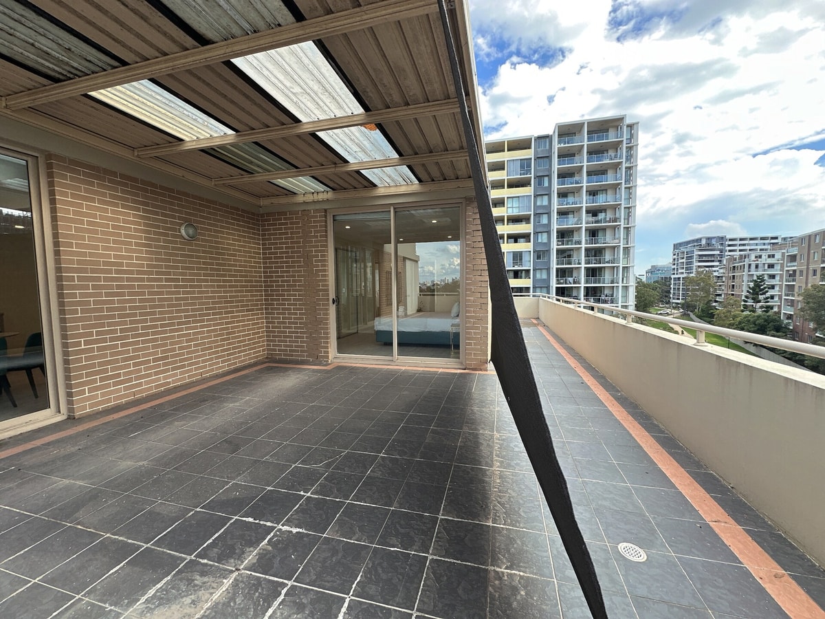 Spacious City View 3BR Loft Apartment | Parking*2 28 Serain Residences