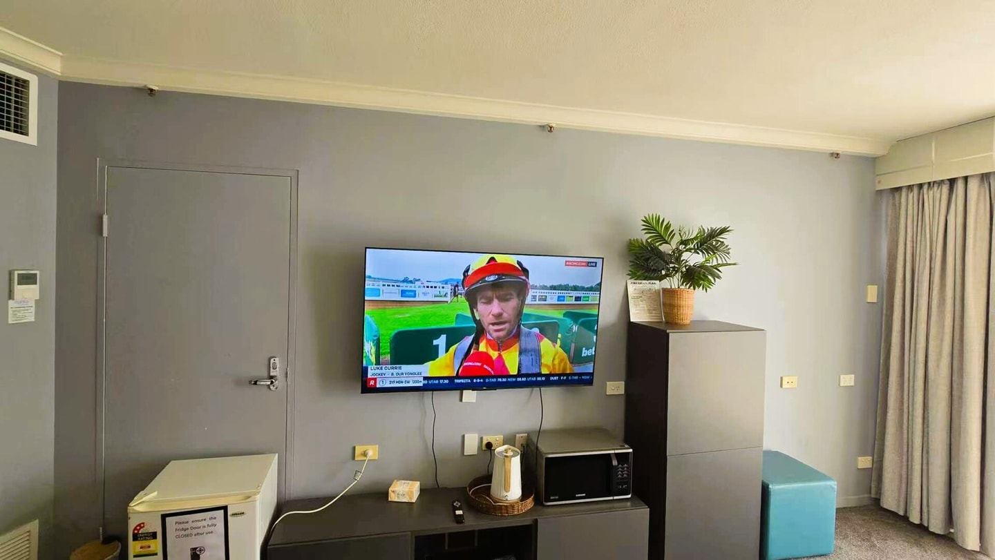 Comfortable 2-Bed Stay in Surfers | Great Location 4 Serain Residences