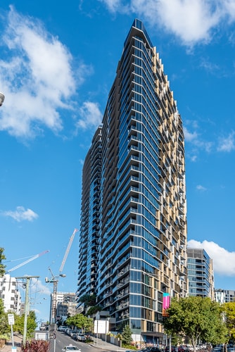 Central Located Cozy Studio in South Brisbane 16 Serain Residences