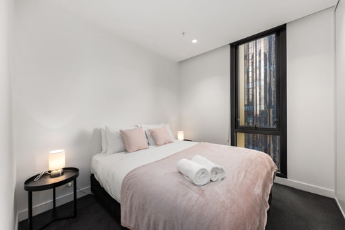 City View 2 bedroom Apt in the Heart of Melbourne 3 Serain Residences