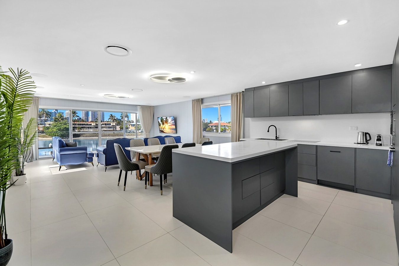 Spacious 4-Bedroom Riverside Home Surfers Paradise 9 Serain Residences