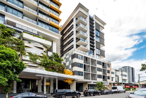 City-Center Cozy 2BDR Apartment with Parking 11 Serain Residences