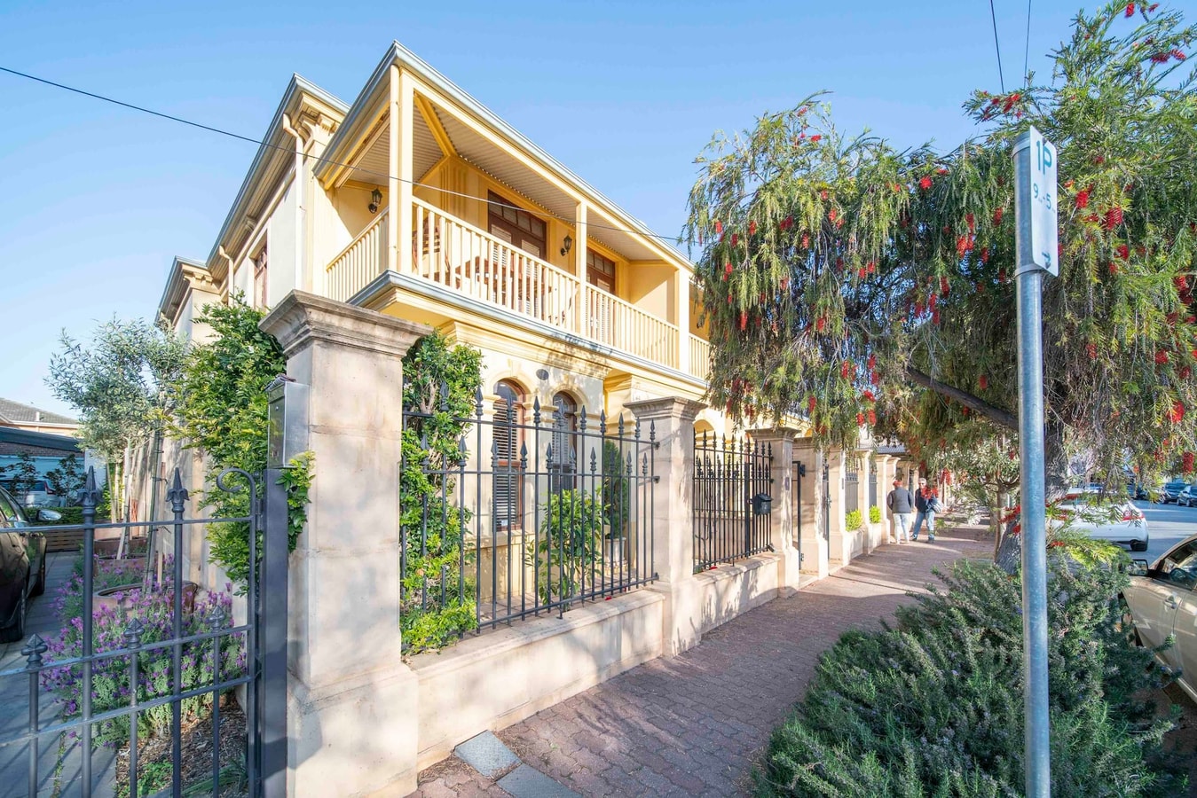 Cozy Home 5mins Walk from Beach with Fireplace Serain Residences