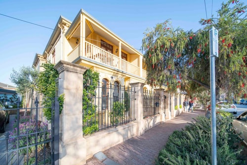 Cozy Home 5mins Walk from Beach with Fireplace 0 Serain Residences