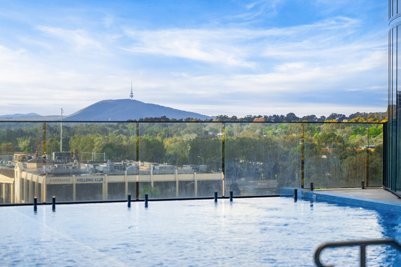 Modern Chic 1-Bedroom Apartment with Parking 16 Serain Residences