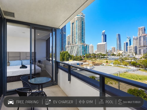 Comfy One bedroom Apartment in Central Surfers 0 Serain Residences