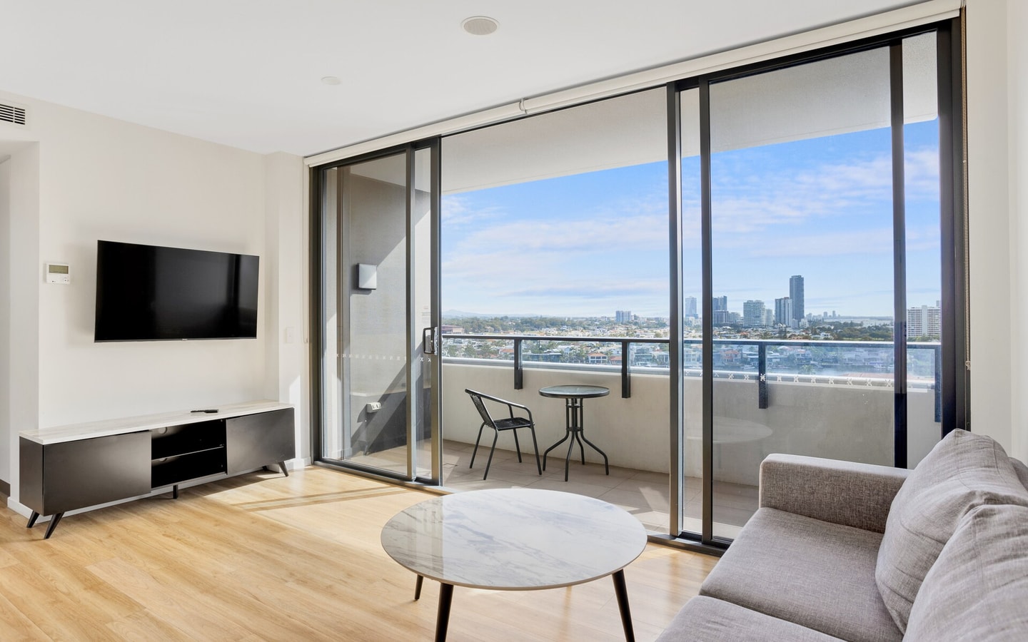 Modern 2BR Apartment on level 13 | Walk to Beach 1 Serain Residences