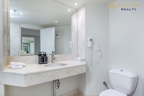 Ocean View 2 Double-bed Hotel Room On View Avenue 6 Serain Residences