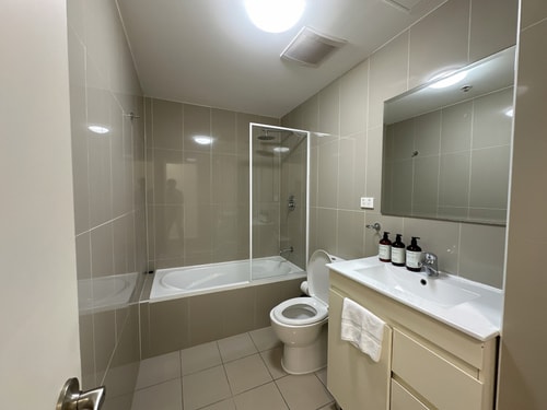 Cozy 2-Bedroom Apt 6 minutes to Paramatta Train 11 Serain Residences