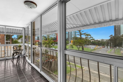 Central Located 3 Bedroom Unit in Southport 6 Serain Residences